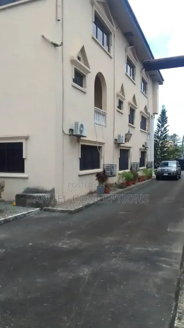 8bdrm Duplex in Abacha Estate for rent in Abacha Estate