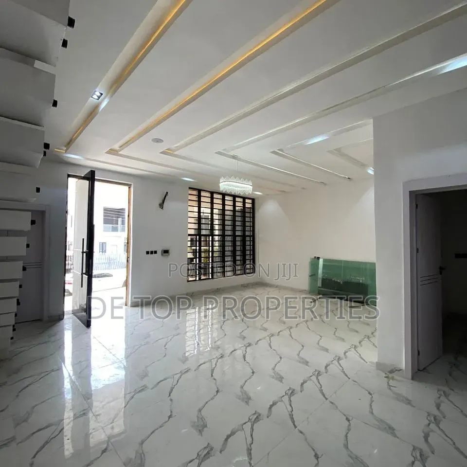4bdrm Duplex in Toll Gate Ikota, Lekki Phase 1 for rent in Lekki Phase 1