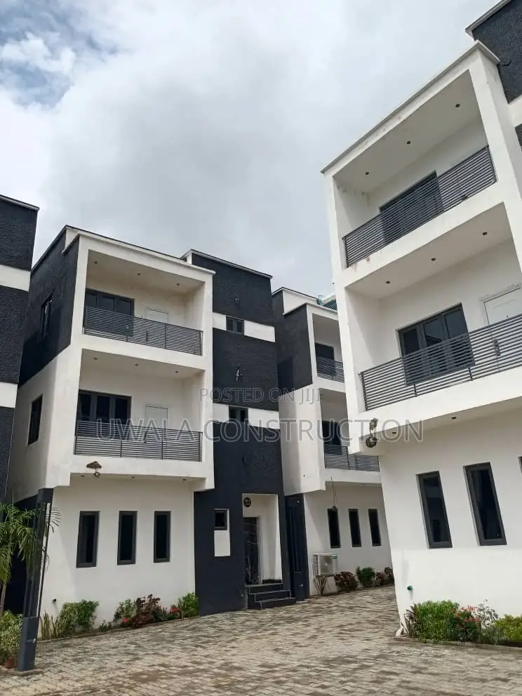 4bdrm Duplex in Kado for sale in Kado