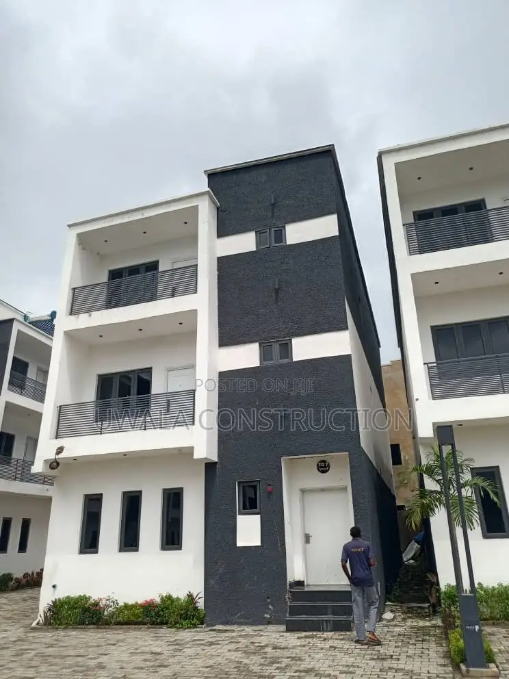 4bdrm Duplex in Kado for sale in Kado