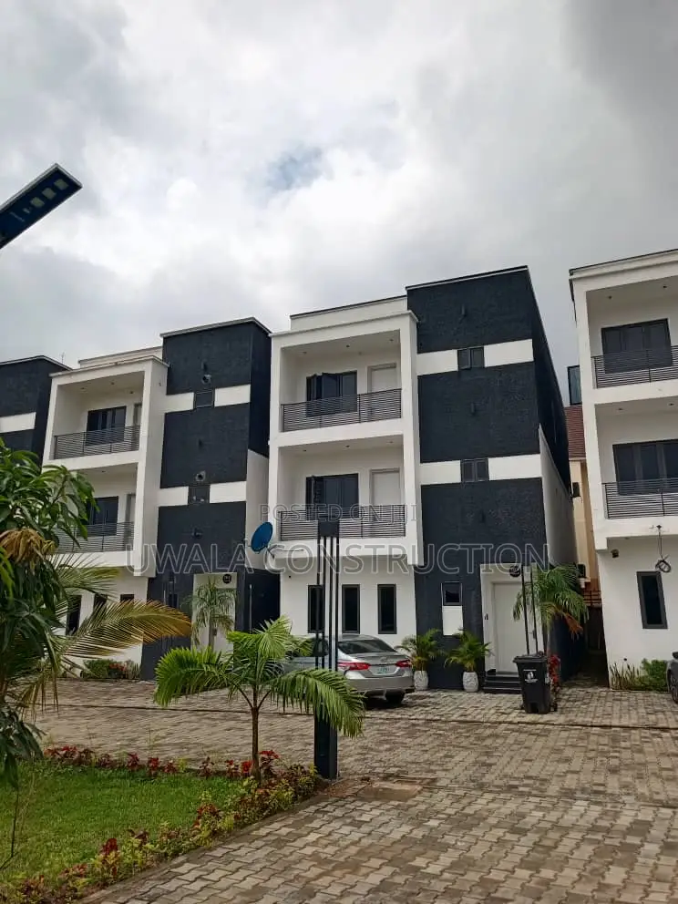 4bdrm Duplex in Kado for sale in Kado