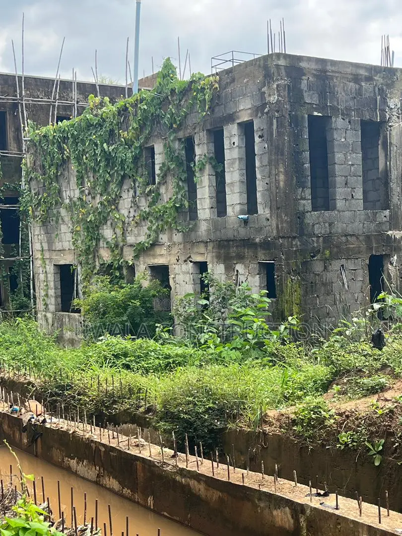4bdrm Duplex in Katampe (Main) for Sale in Katampe (Main)