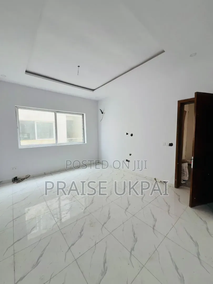 Furnished 2bdrm Apartment in Ikate for sale in Ikate