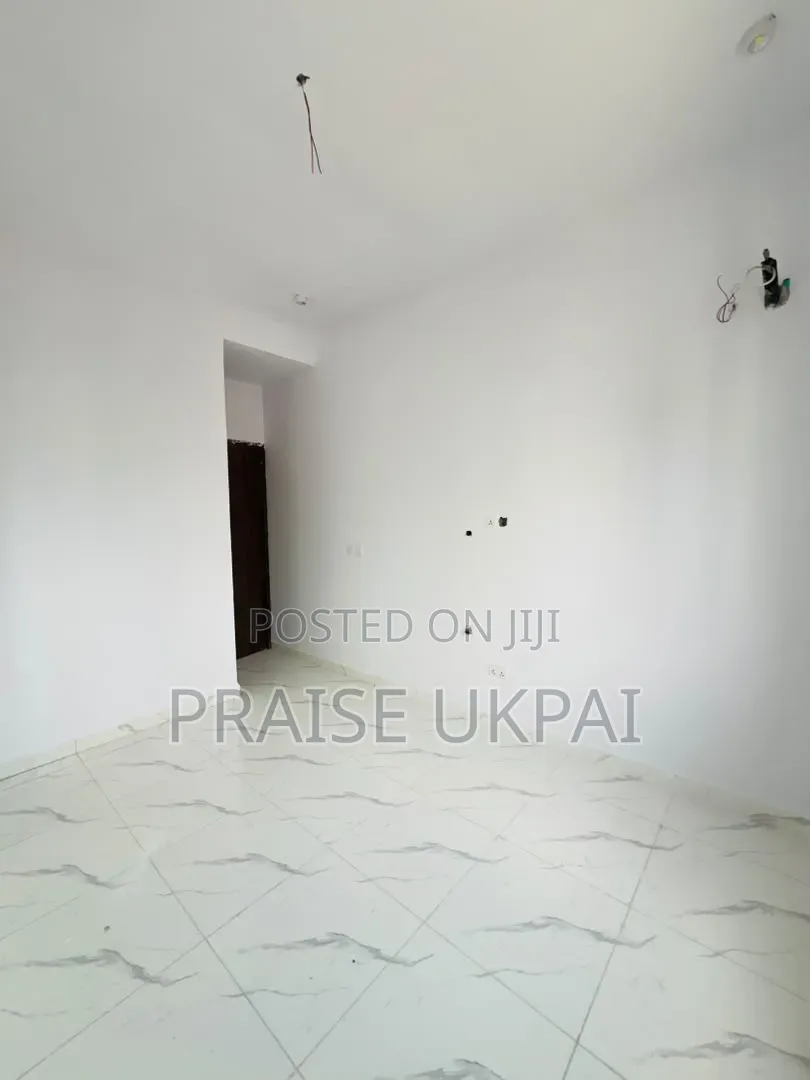Furnished 2bdrm Apartment in Ikate for sale in Ikate