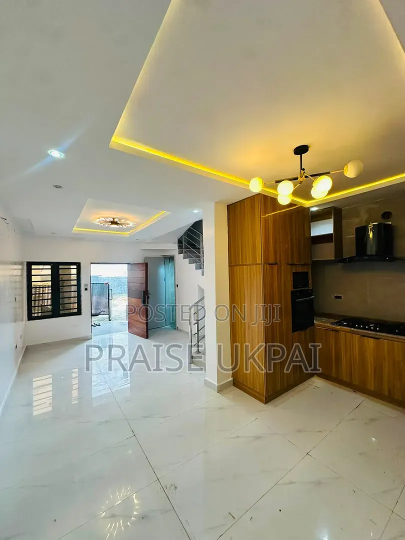 Furnished 3bdrm Duplex in Ajah, Off Lekki-Epe Expressway for sale in Off Lekki-Epe Expressway