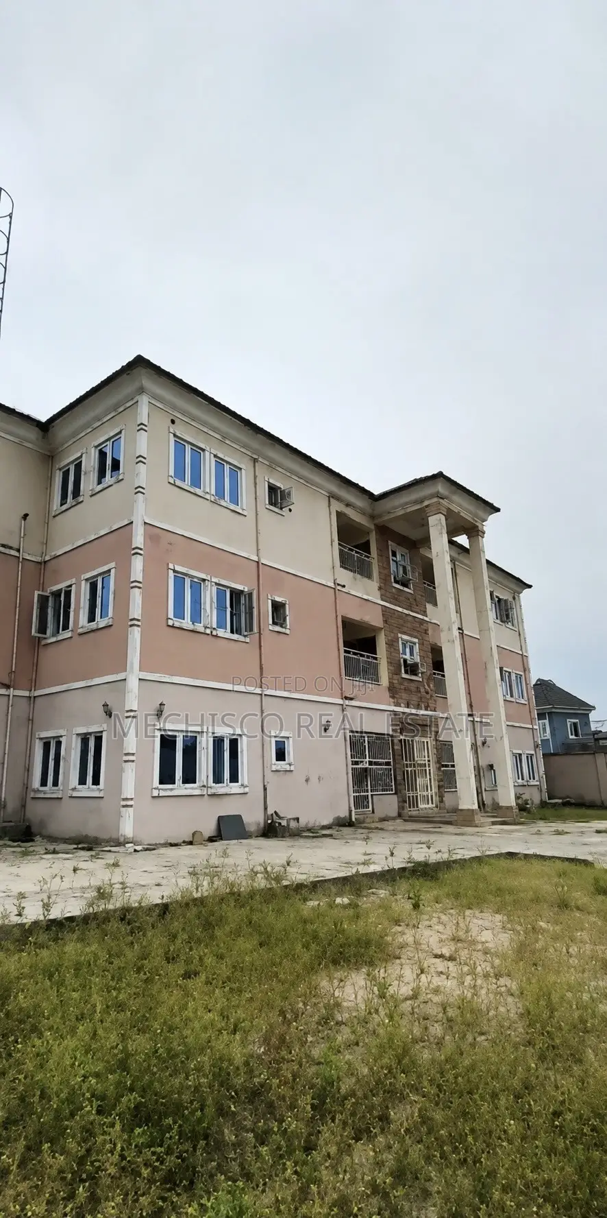 2bdrm Block of Flats in Obio-Akpor for sale in Obio-Akpor