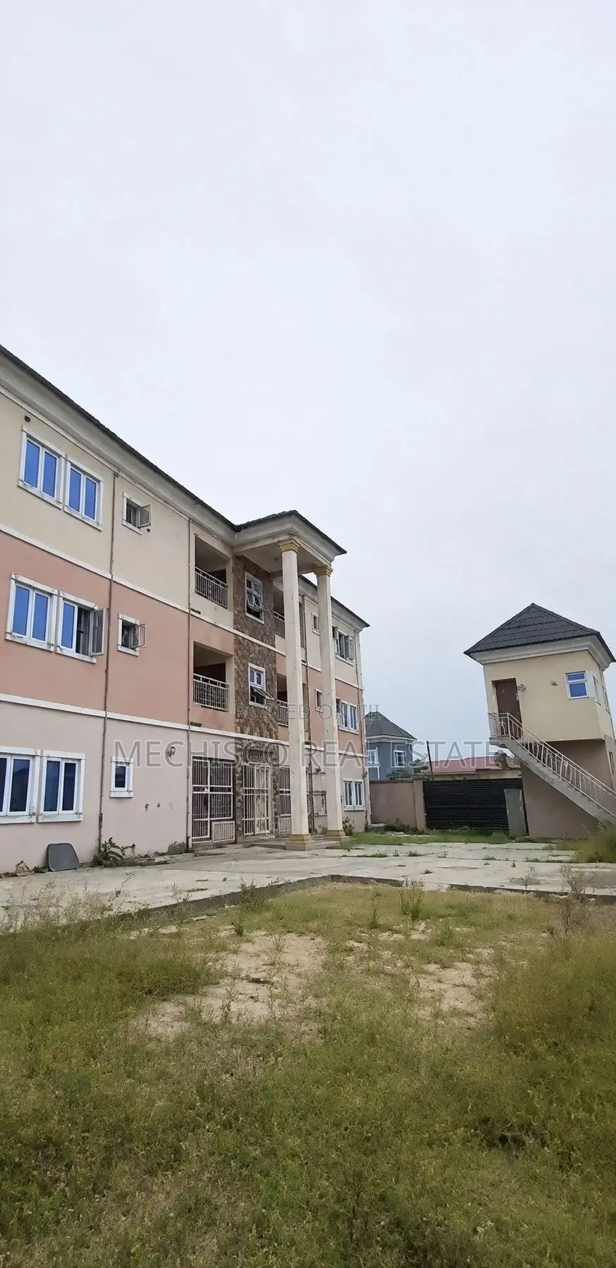2bdrm Block of Flats in Obio-Akpor for sale in Obio-Akpor