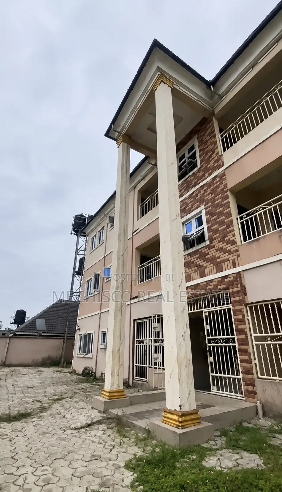 2bdrm Block of Flats in Obio-Akpor for sale in Obio-Akpor
