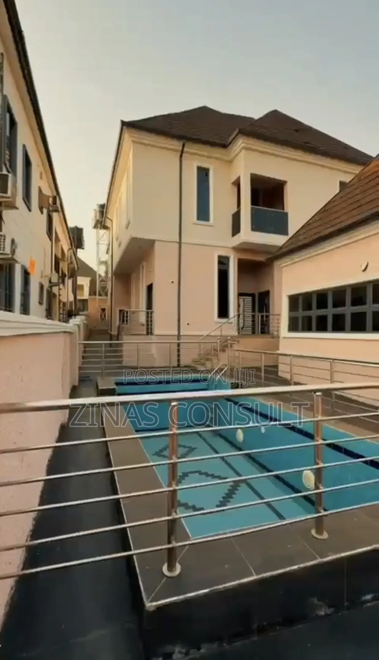 5bdrm Duplex in Apo Resettlement for sale in Apo Resettlement