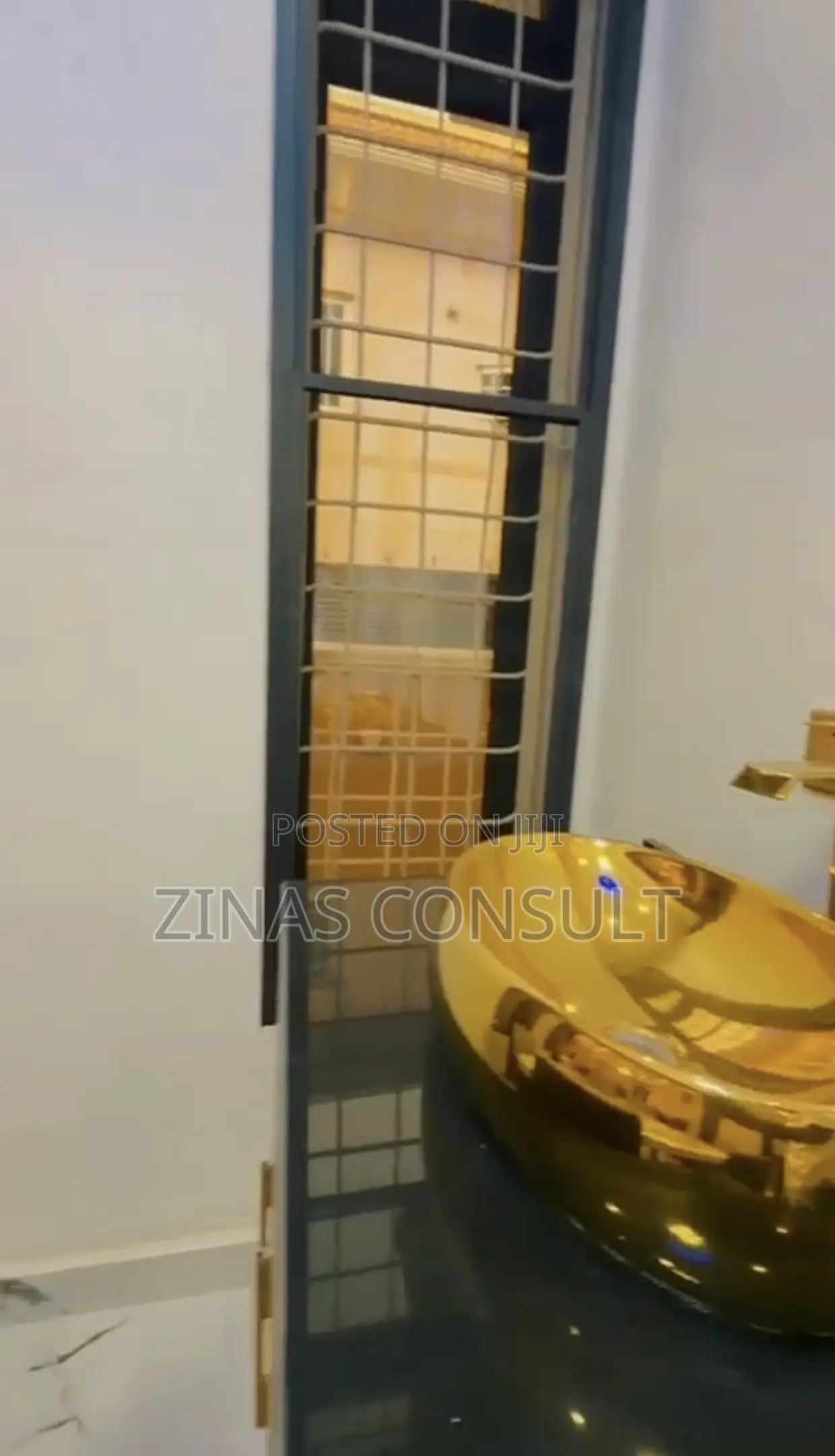 5bdrm Duplex in Apo Resettlement for sale in Apo Resettlement