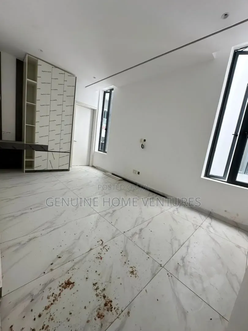 2bdrm Apartment in Lekki Phase 1 for sale in Lekki Phase 1