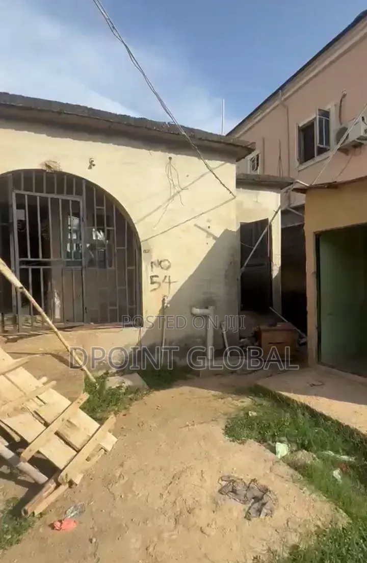 2bdrm House in In Estate, Iyana Ipaja for sale in Iyana Ipaja