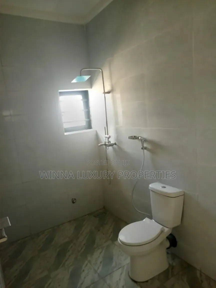 3bdrm Apartment in Von Axis, Lugbe District for rent in Lugbe District