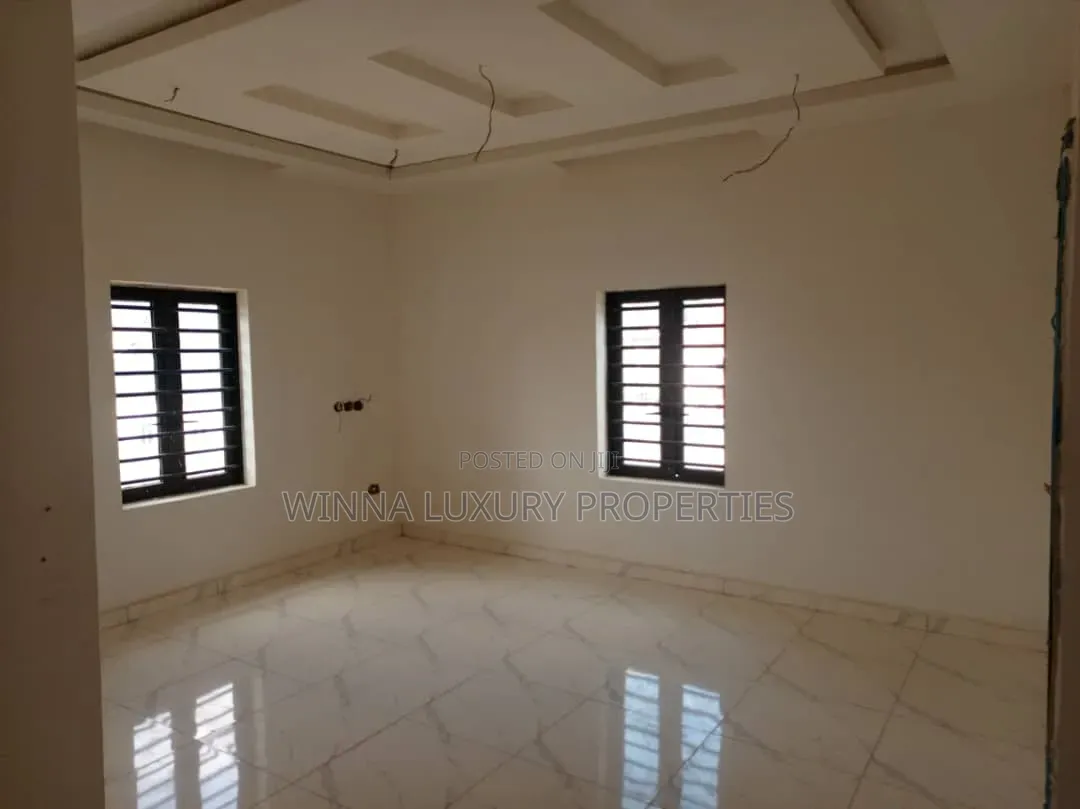 3bdrm Apartment in Von Axis, Lugbe District for rent in Lugbe District