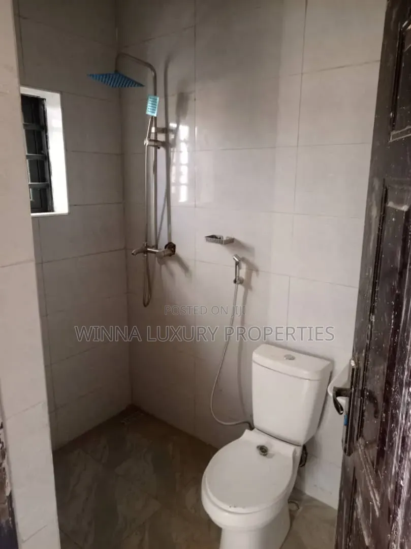 3bdrm Apartment in Von Axis, Lugbe District for rent in Lugbe District