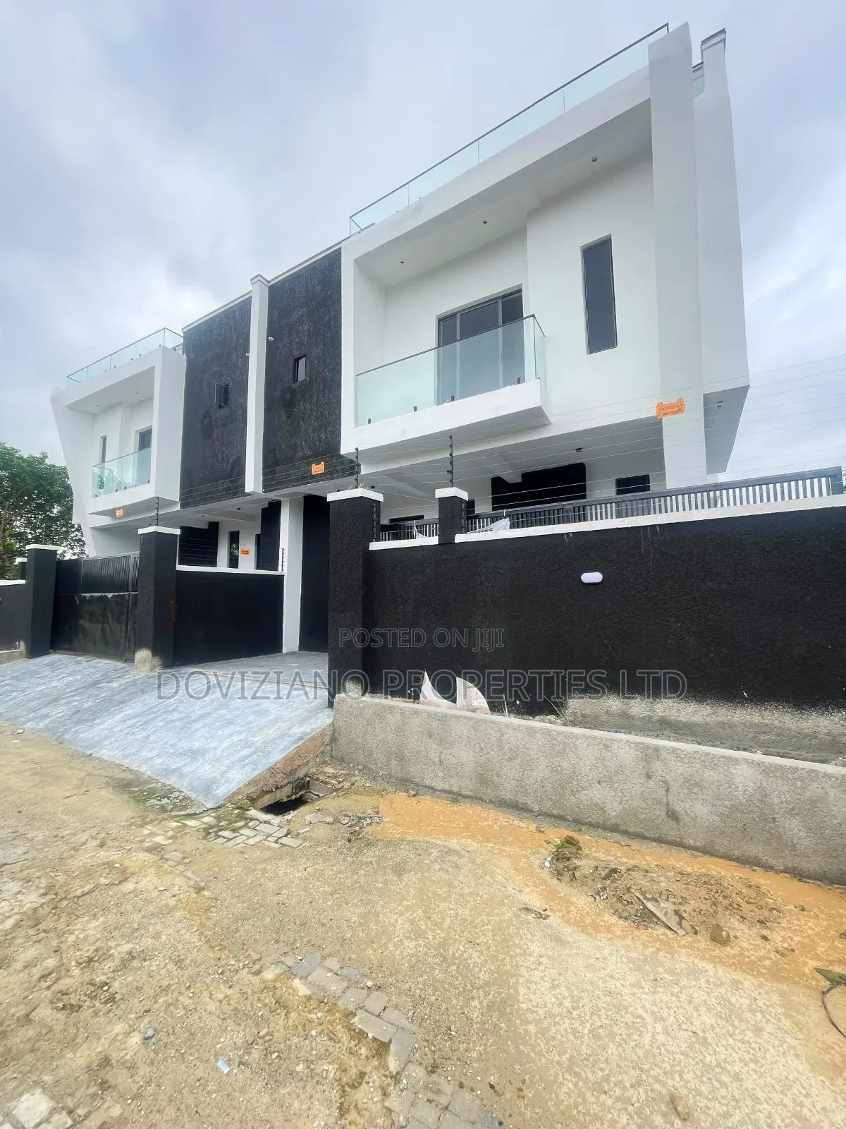 4bdrm Duplex in Abraham Adesanya Estate for sale in Abraham Adesanya Estate
