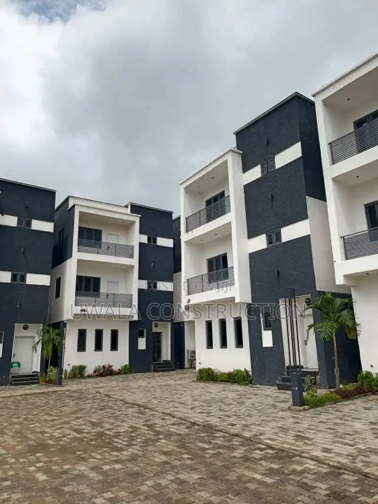 4bdrm Duplex in Kado for sale in Kado