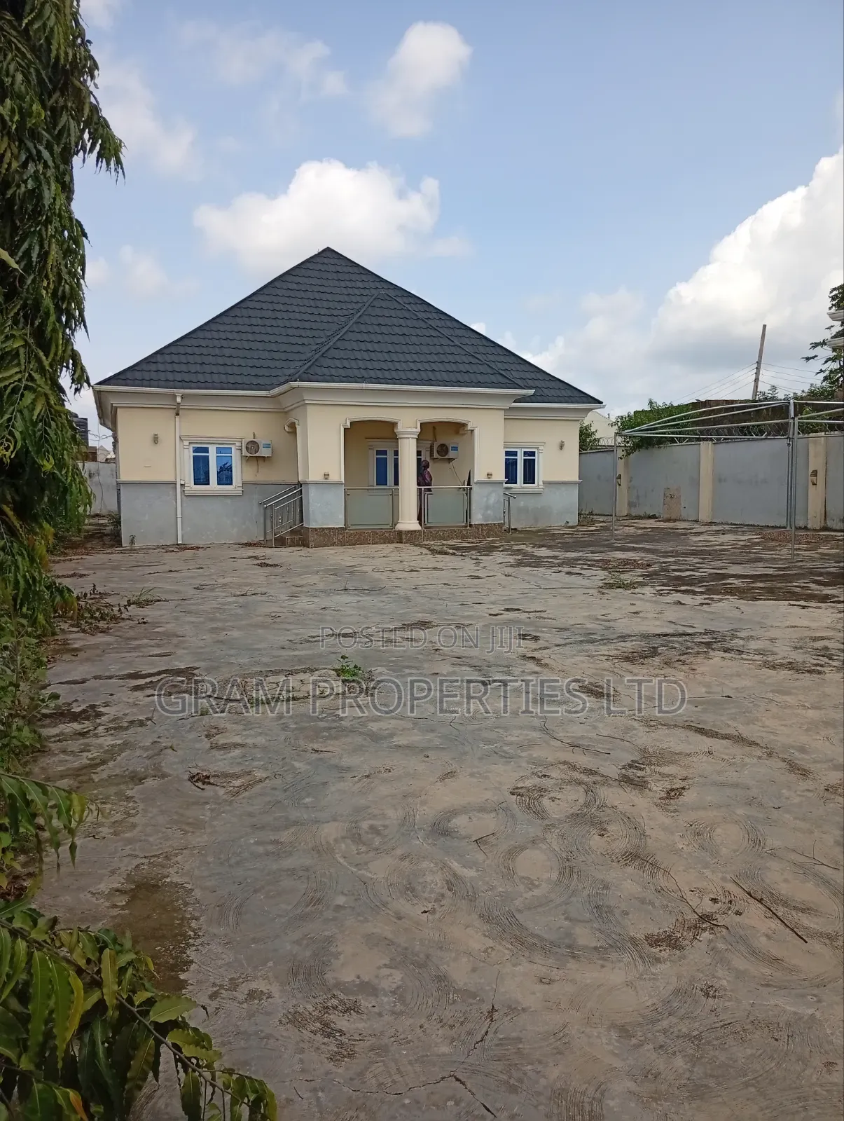 3bdrm Bungalow in Angwa Funlani, Bwari / Bwari for sale in Bwari / Bwari
