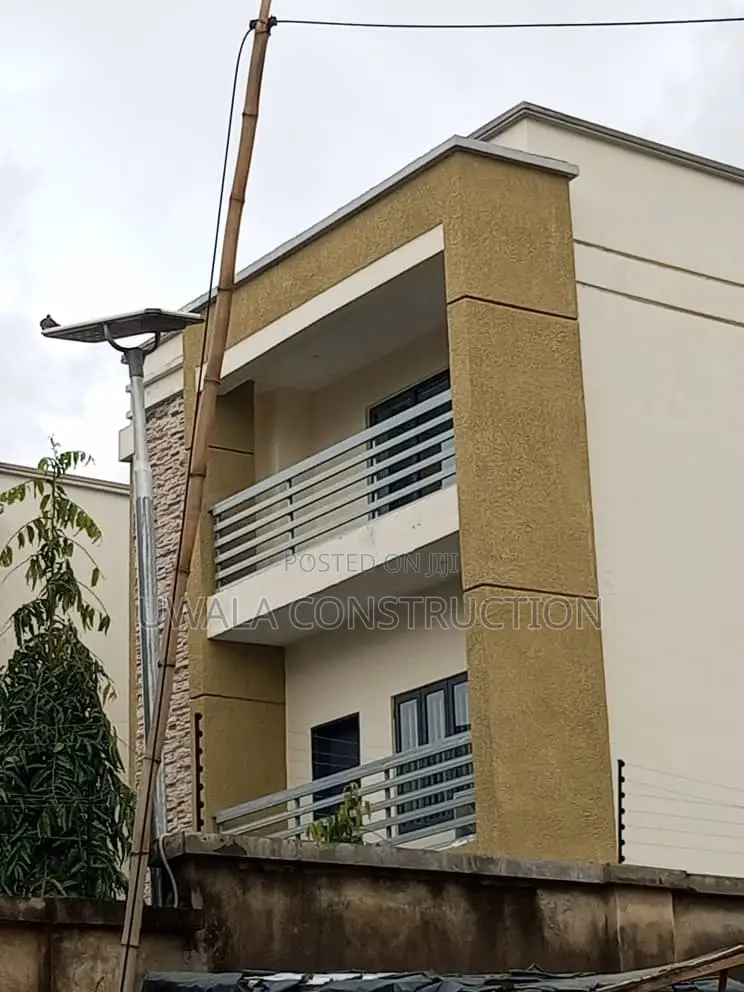 4bdrm Duplex in Kado for sale in Kado