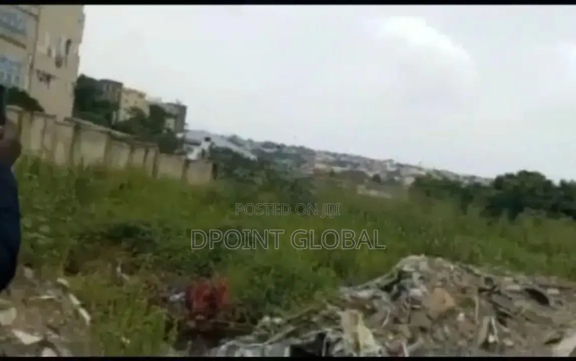 4000sqm of Land in Ikeja in Alausa