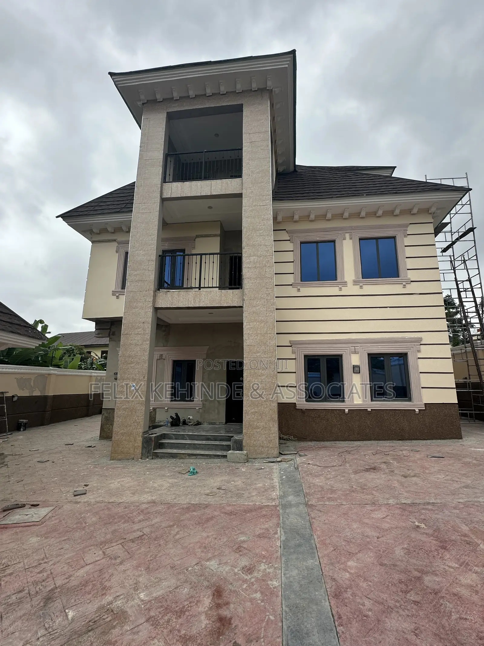 5bdrm Duplex in Federal Housing, Agodi for sale in Agodi