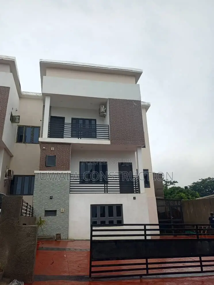 4bdrm Duplex in FHA for rent in FHA
