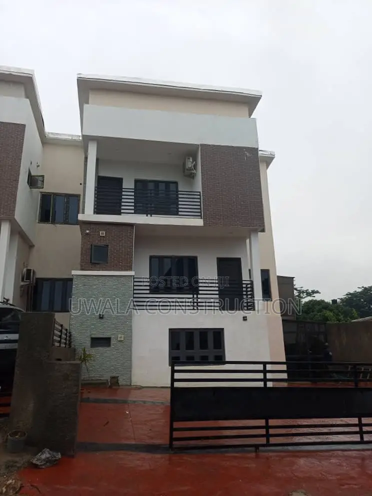4bdrm Duplex in FHA for rent in FHA