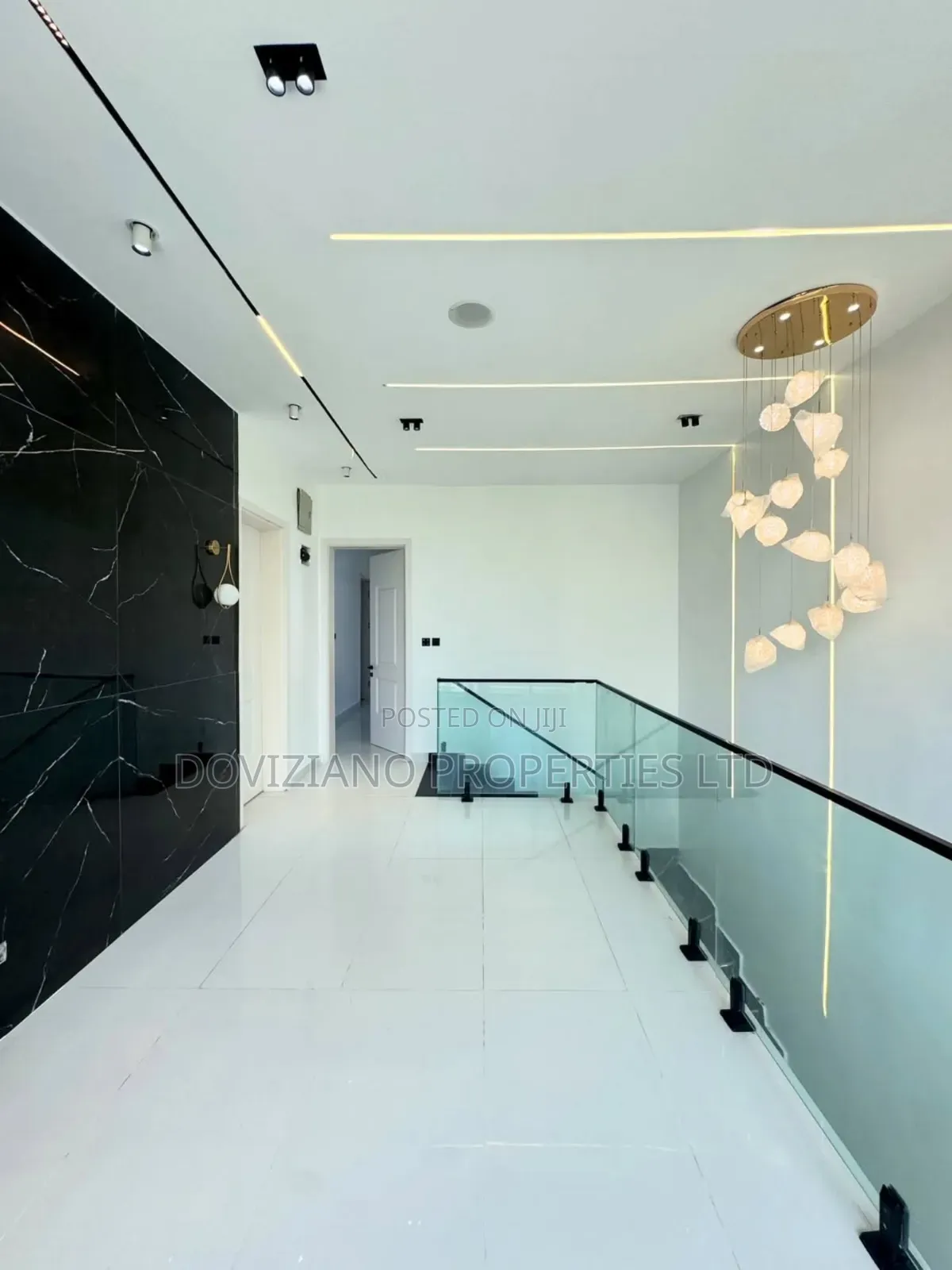 5bdrm Duplex in Lekki Phase 1 for sale in Lekki Phase 1