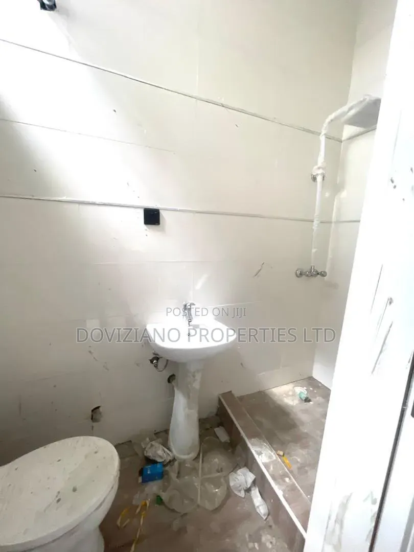 4bdrm Duplex in VGC / Ajah for sale in VGC / Ajah