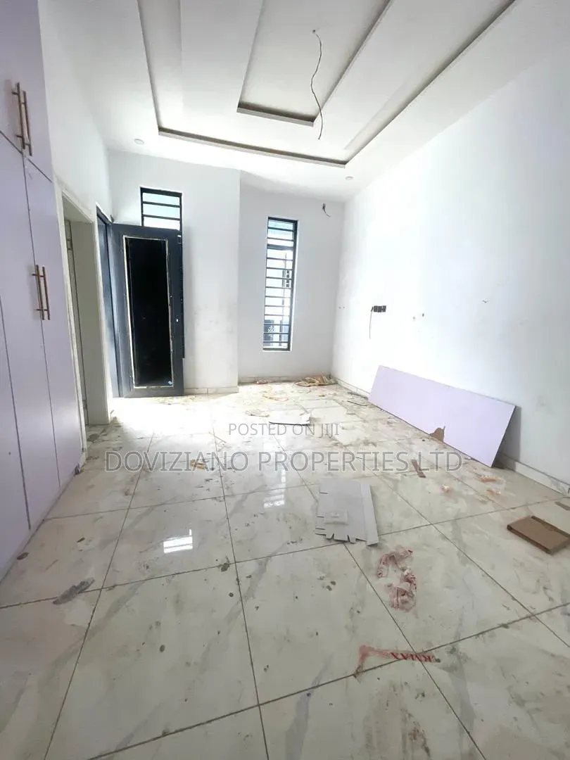 4bdrm Duplex in VGC / Ajah for sale in VGC / Ajah