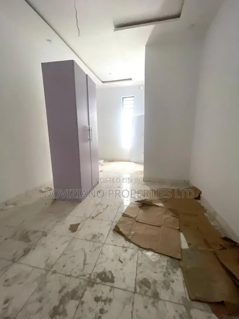 4bdrm Duplex in VGC / Ajah for sale in VGC / Ajah