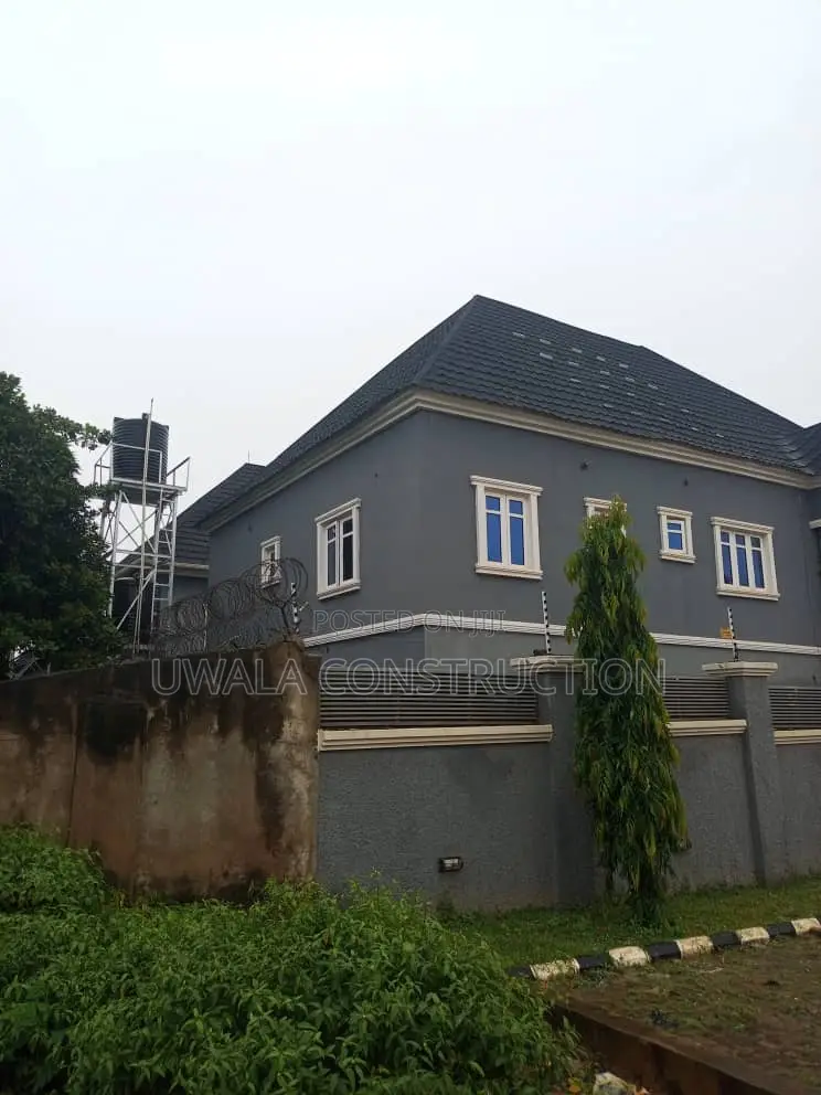4bdrm Duplex in FHA for sale in FHA
