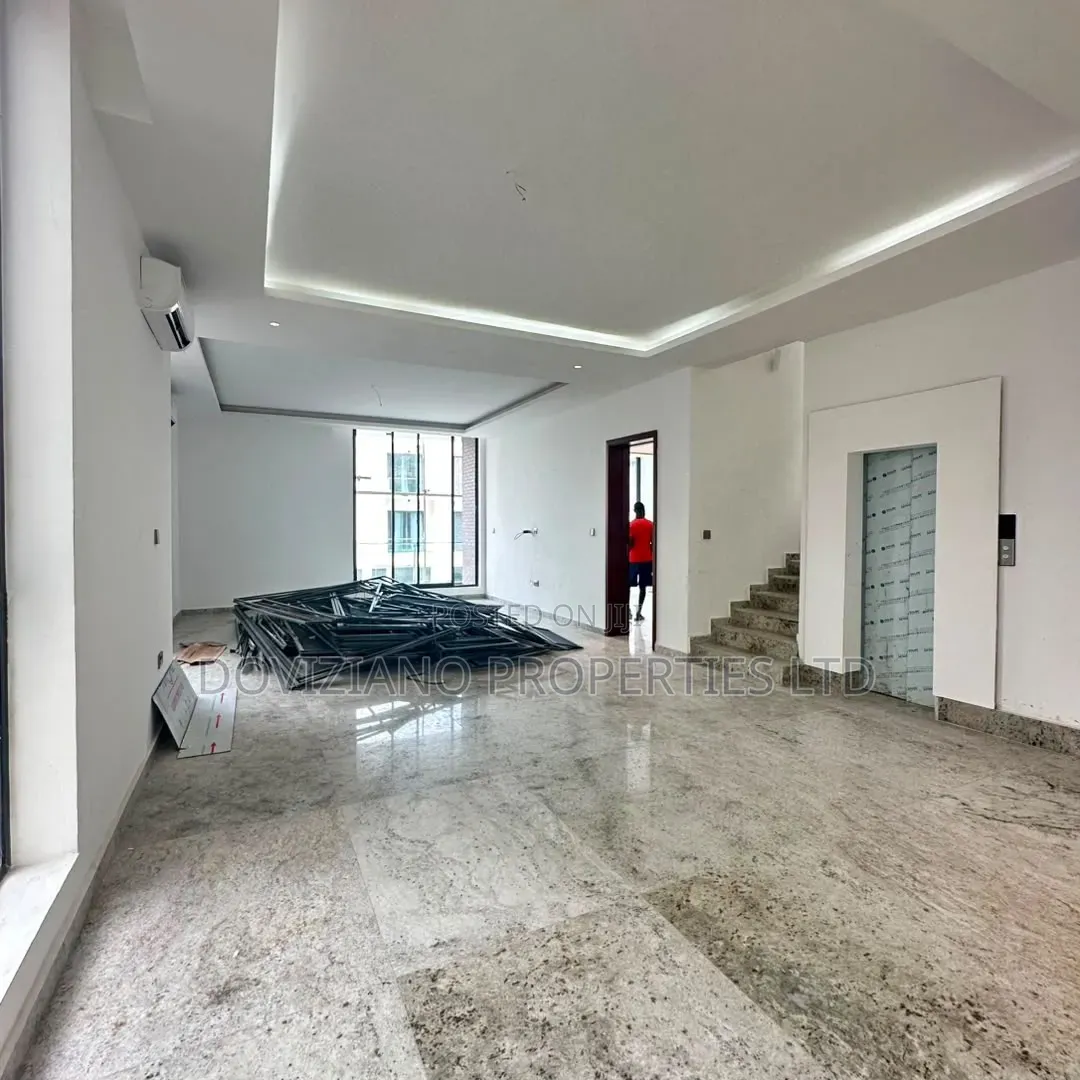 6bdrm Duplex in Banana Island for sale in Banana Island