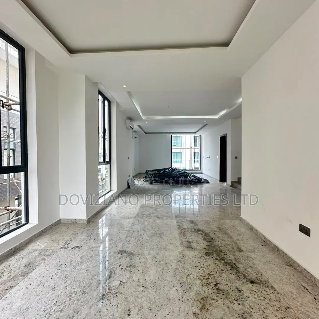 6bdrm Duplex in Banana Island for sale in Banana Island