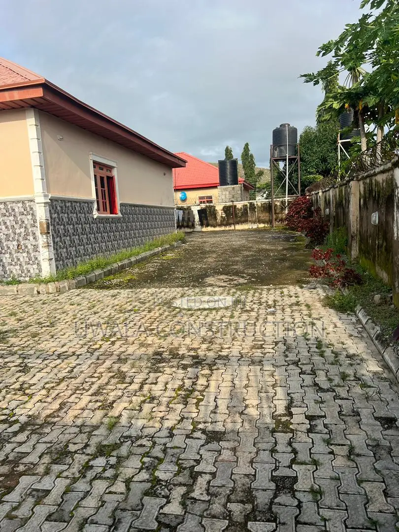 3bdrm Bungalow in Orozo for rent in Orozo
