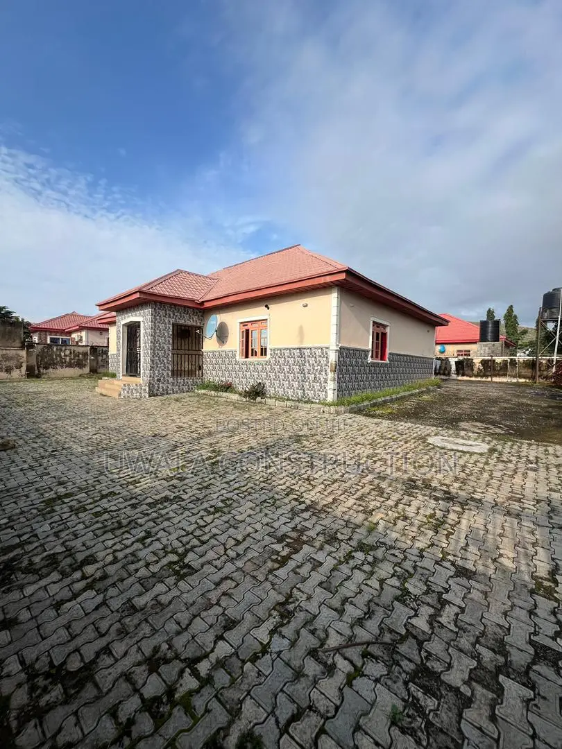 3bdrm Bungalow in Orozo for rent in Orozo