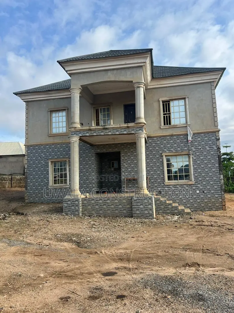 5bdrm Duplex in Orozo for sale in Orozo
