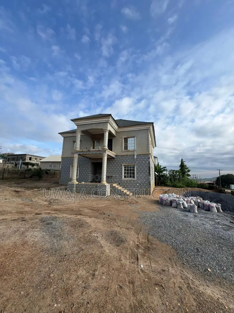 5bdrm Duplex in Orozo for sale in Orozo