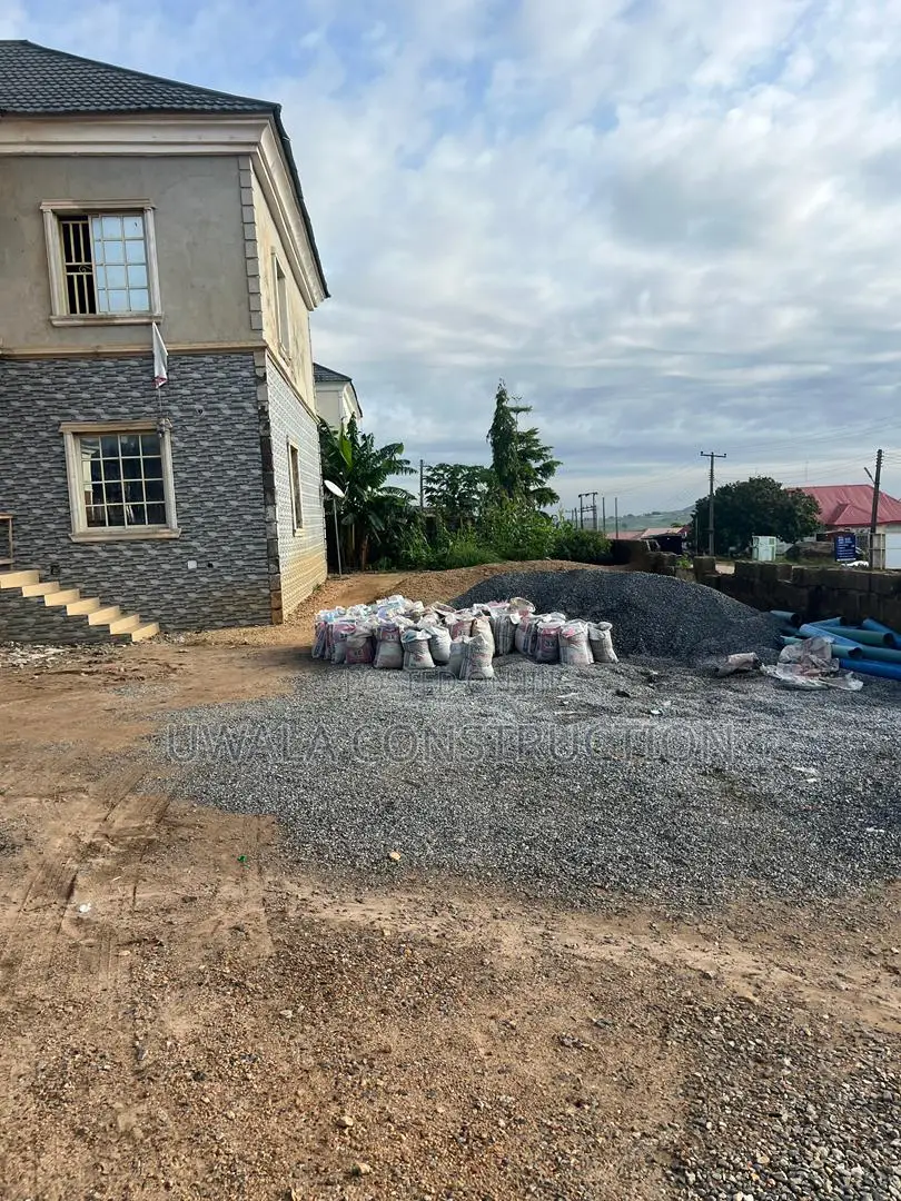 5bdrm Duplex in Orozo for sale in Orozo