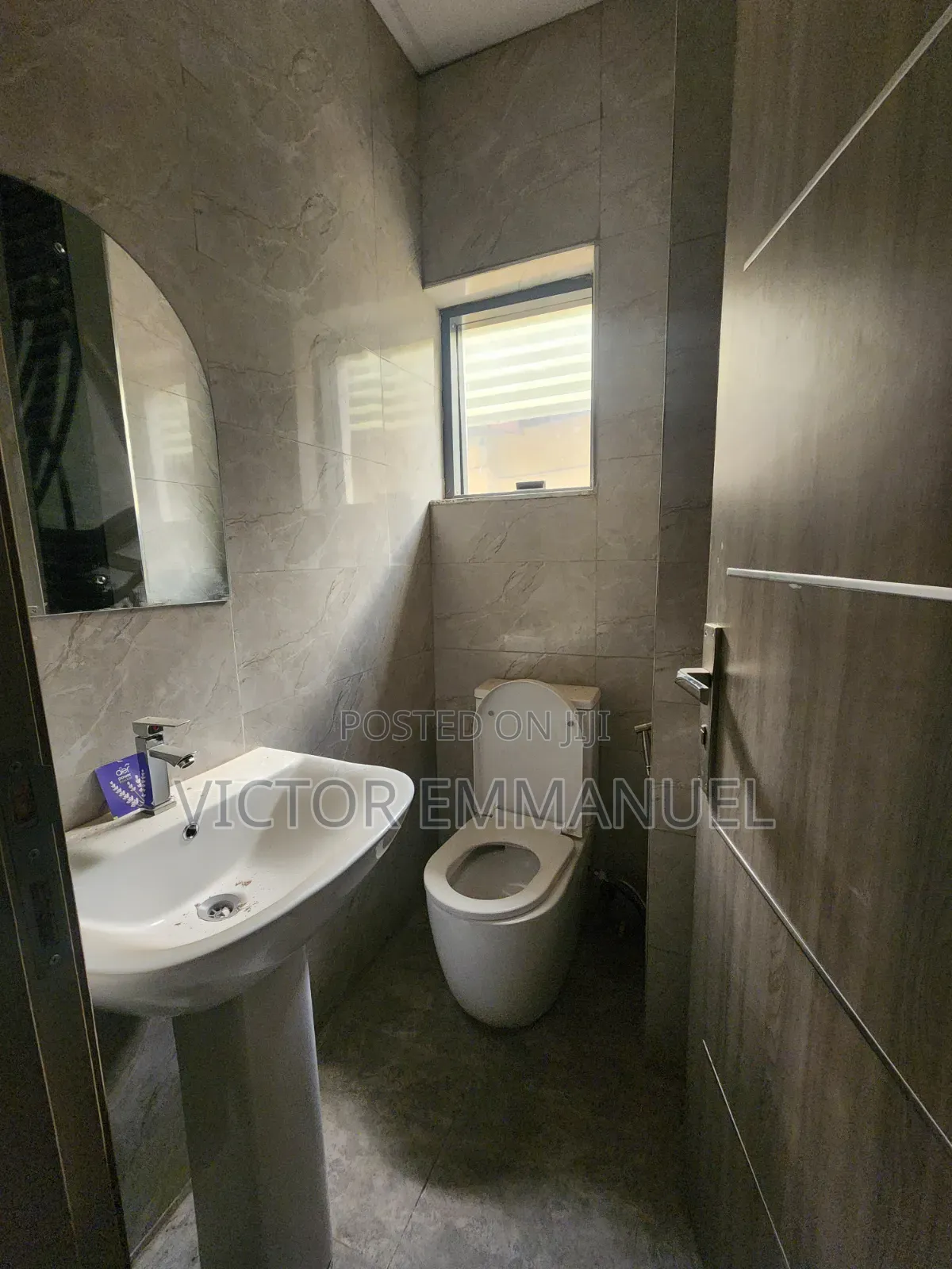 Newly Built 170sqm Open Plan Office Available in Sabo / Yaba