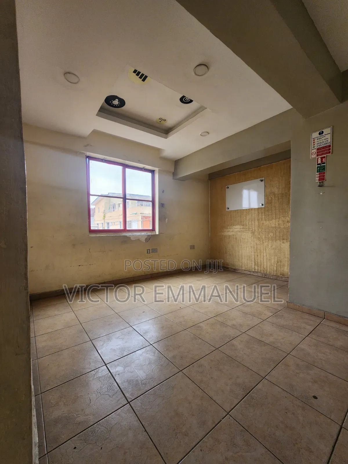 140sqm Open Plan Office Space Available on the Second Floor in Sabo / Yaba