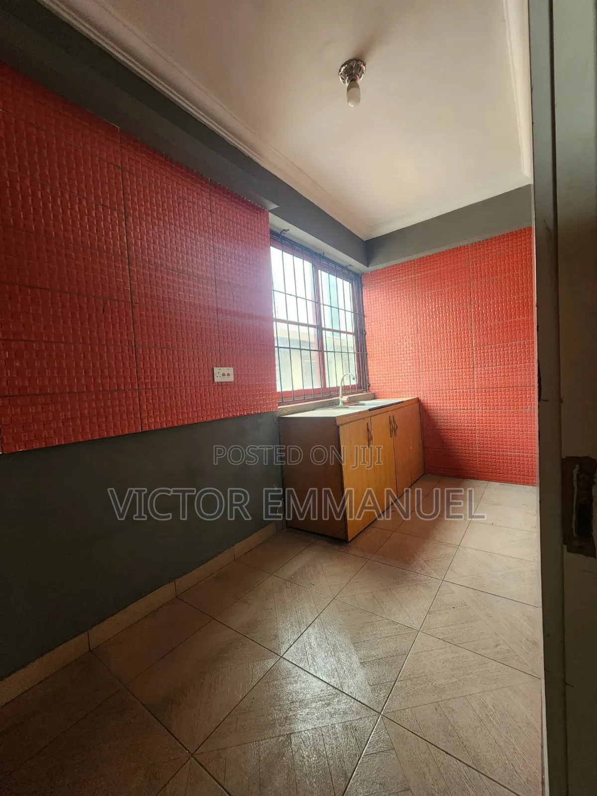 140sqm Open Plan Office Space Available on the Second Floor in Sabo / Yaba