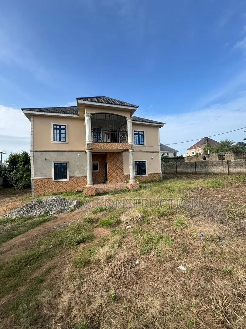 5bdrm Duplex in Orozo for sale in Orozo