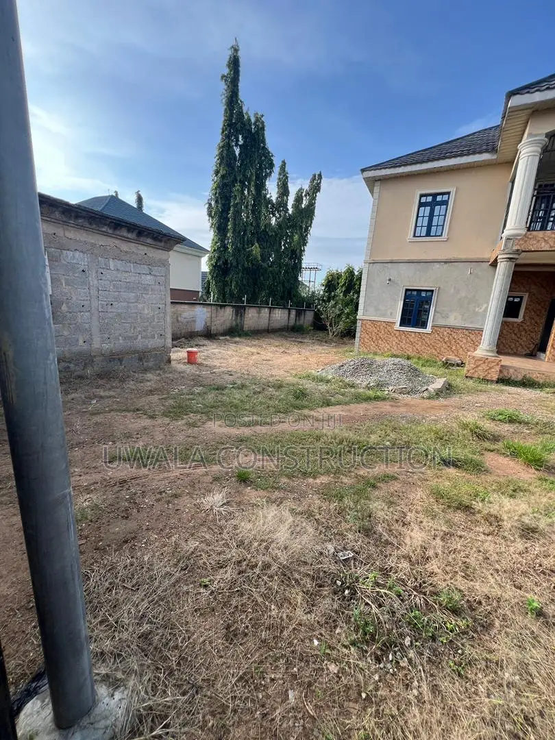 5bdrm Duplex in Orozo for sale in Orozo