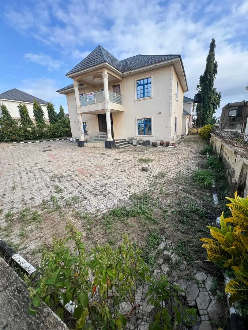 5bdrm Duplex in Orozo for rent in Orozo