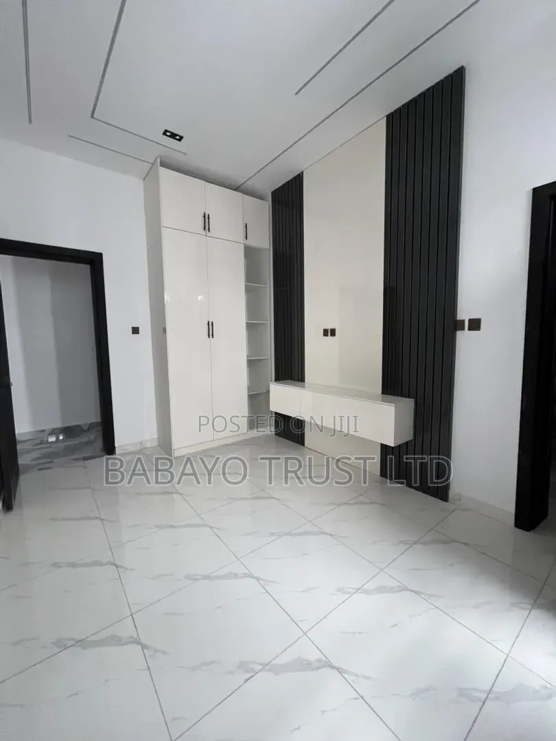 4bdrm Duplex in Orchid Estate, Lekki Phase 2 for sale in Lekki Phase 2