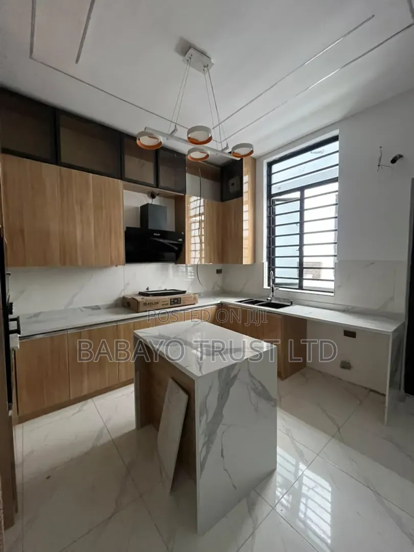 4bdrm Duplex in Orchid Estate, Lekki Phase 2 for sale in Lekki Phase 2