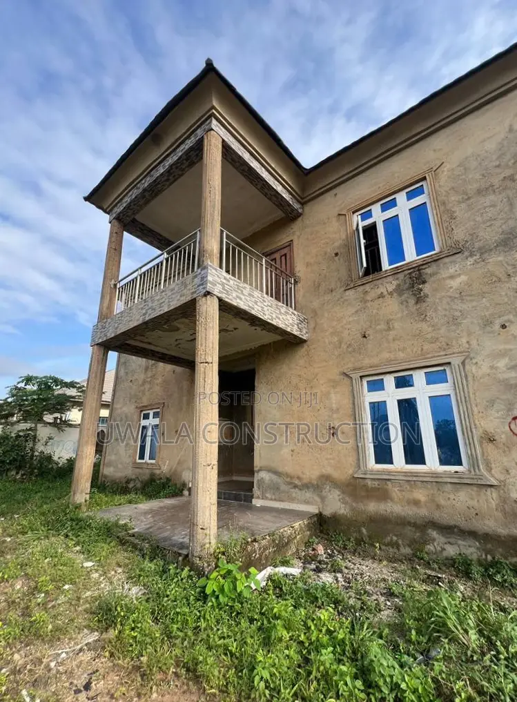 5bdrm Duplex in Orozo for sale in Orozo