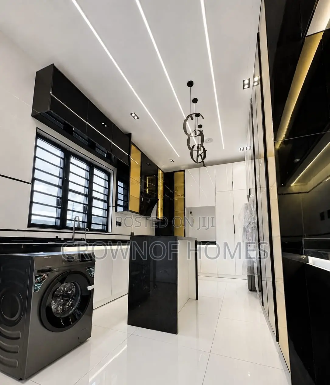 5bdrm Duplex in Ologolo for sale in Ologolo