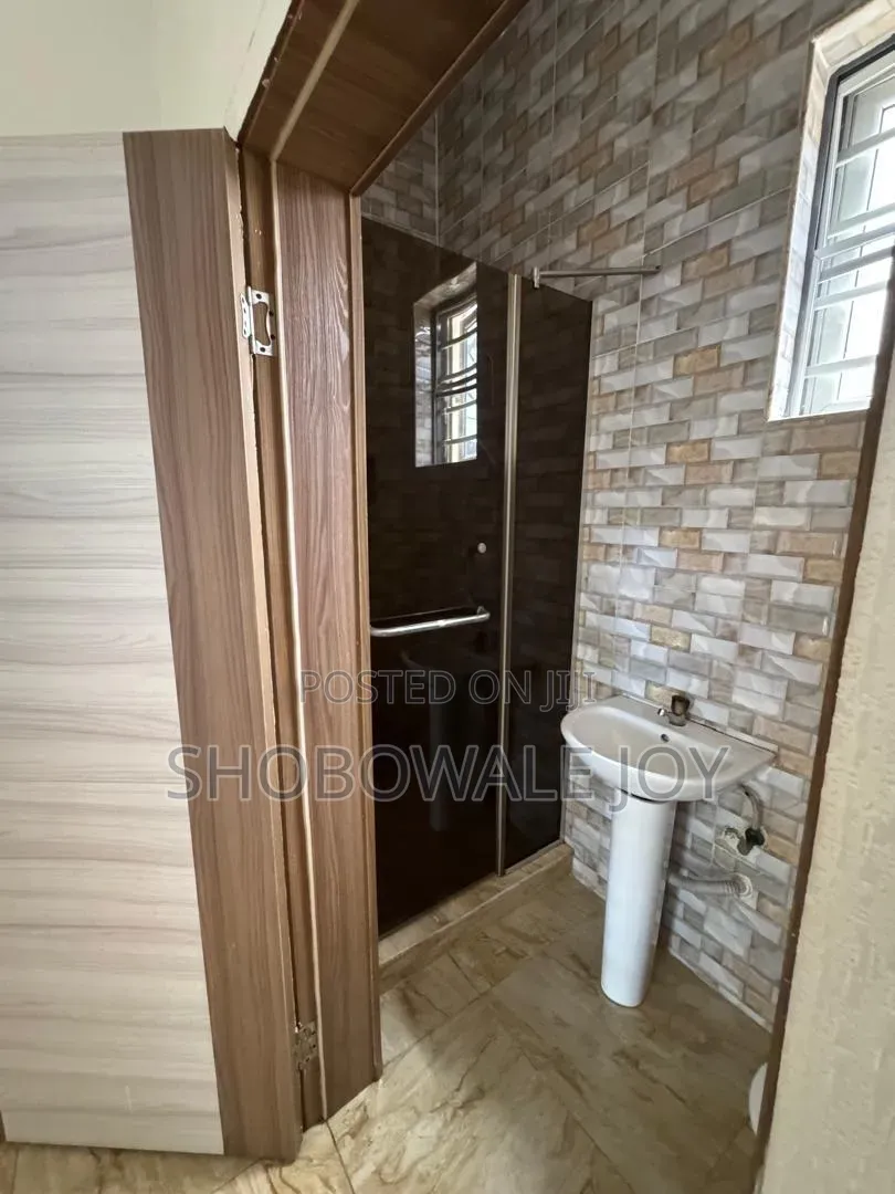 1bdrm Shared Apartment in Orchid, Lekki Expressway for rent in Lekki Expressway